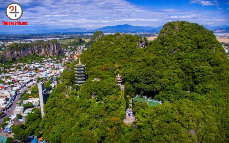 Núi Ngũ Hành Sơn là địa điểm tiếp theo trong hành trình du lịch Đà Nẵng 4 ngày 3 đêm.