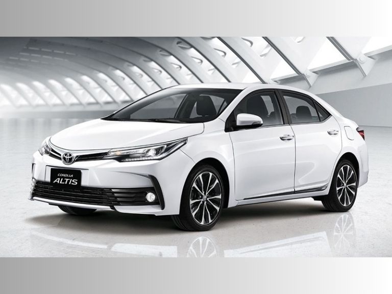 thuê xe corolla altis tự lái